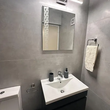 Modern Beachside Gem Διαμέρισμα *