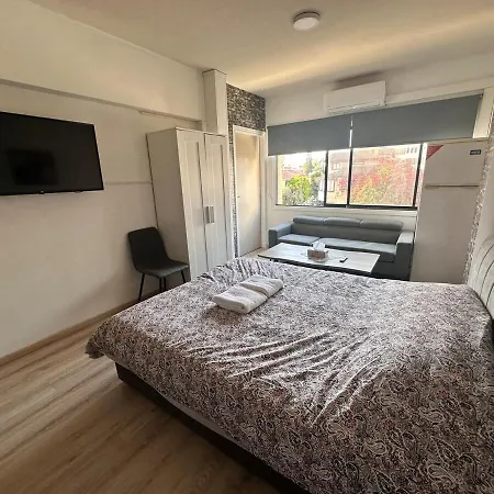 Διαμέρισμα Modern Beachside Gem *